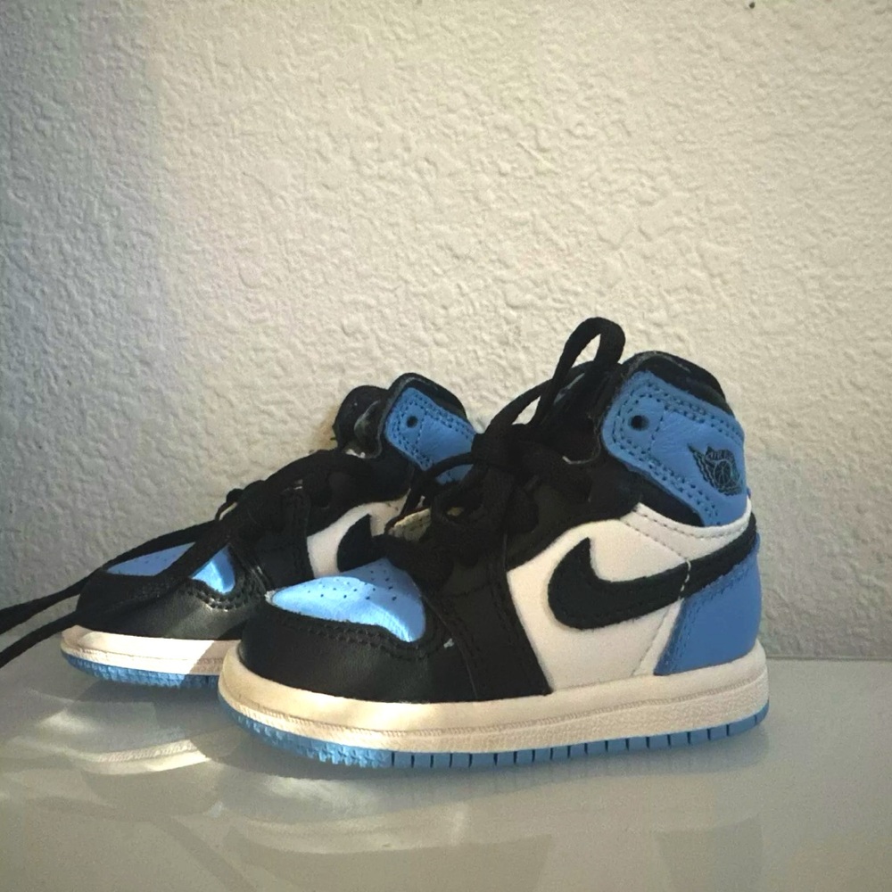 Jordan 1 High OG True Blue/black Infant Toddler Shoes Never Worn. Size 3c